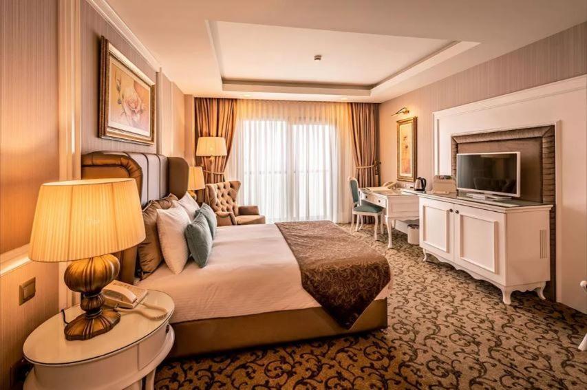 Vuni Palace Premium Hotel & Spa & Casino Beachfront Location ! Kirenia Zewnętrze zdjęcie