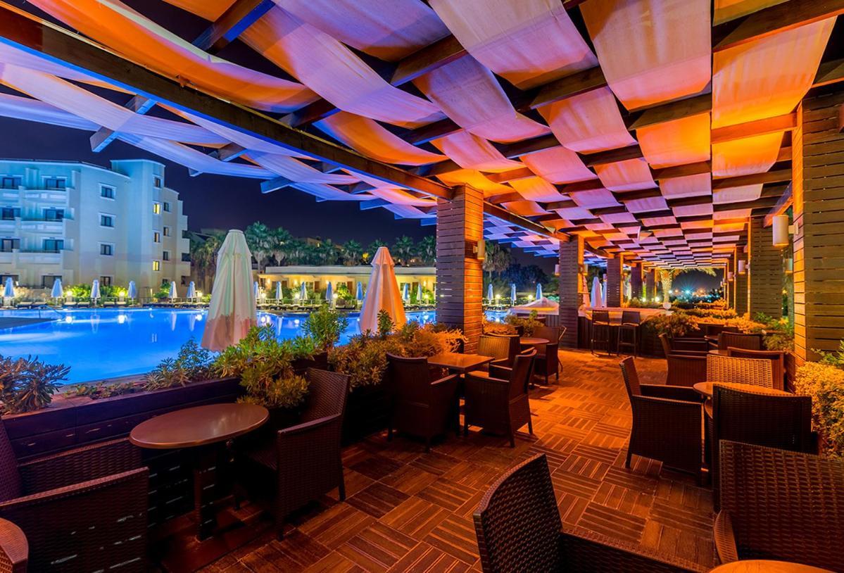 Vuni Palace Premium Hotel & Spa & Casino Beachfront Location ! Kirenia Zewnętrze zdjęcie