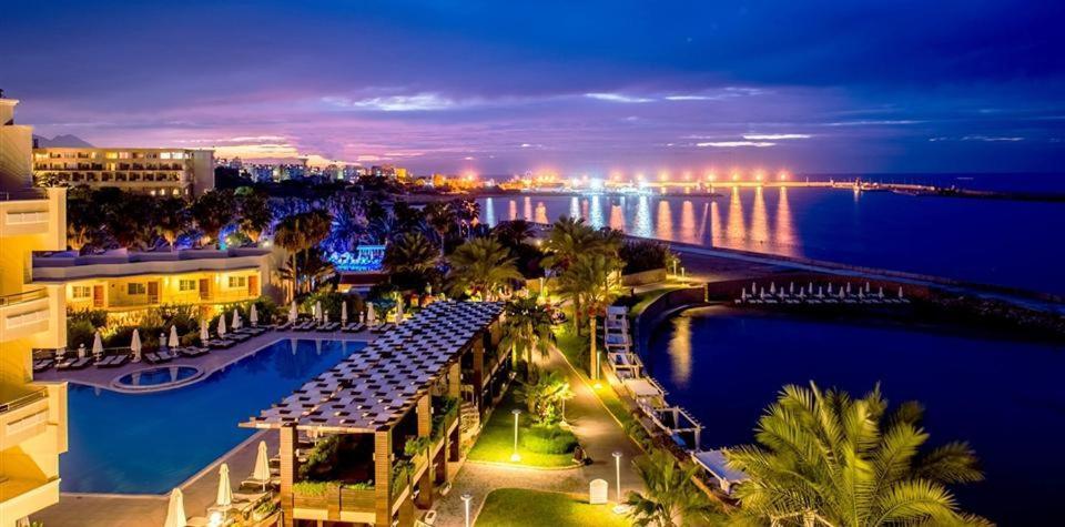 Vuni Palace Premium Hotel & Spa & Casino Beachfront Location ! Kirenia Zewnętrze zdjęcie